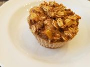 A picture of apple and oats