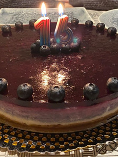 Una foto de Tarta de queso fría con arándanos 🎂🫐