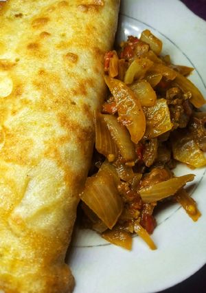A picture of Pancake and sauce.