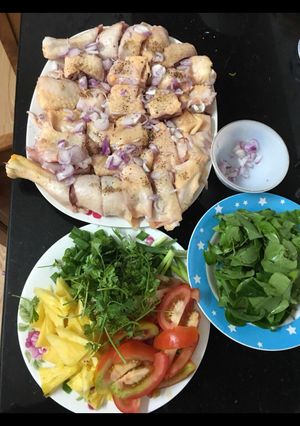 Hình của món Lẩu gà lá giang.