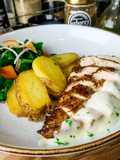 Pechuga en salsa bechamel