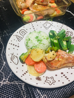 Una foto de Pescado al Horno con Vegetales!
