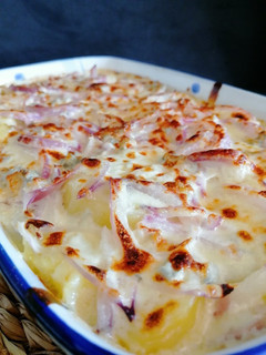 Una foto de Patatas con salsa de Gorgonzola