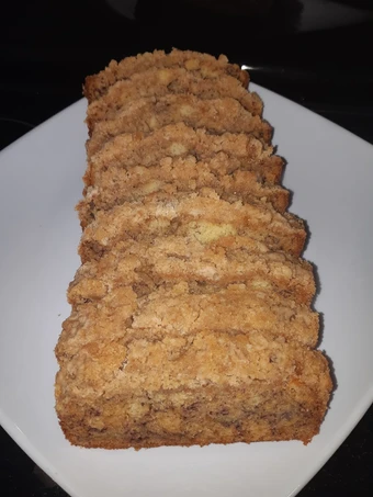 Simple Way Prepare Recipe Banana Crumble Bread that is Delicious, Appealing}