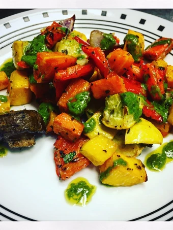 Easy Steps to Make Sayuran Panggang Musim Gugur dengan Saus Chimichurri which So Delicious