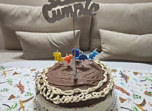 Una foto de Torta de Chocolate con Chantilly y Baño de Repostería