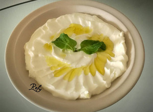 صورة لوصفة لبنة منزلية