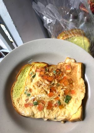 Hình của món Bánh mì cầu vồng cho bữa sáng.