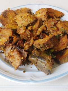 வாழைக்காய் கறி அமுது (சுக்கா) செய்முறை முக்கிய புகைப்படம்