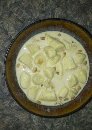 A picture of Banana, milk and groundnut.
