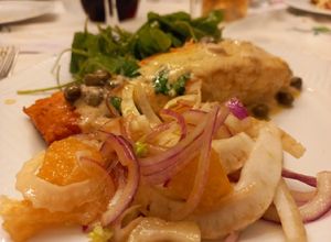 Una foto de Salmón rosado con crema de limón