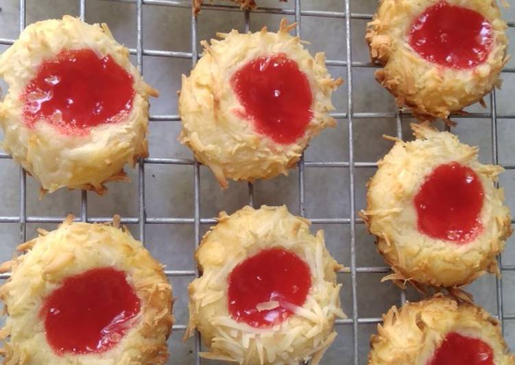 Resep Cookies tumbprint strawberry, Enak