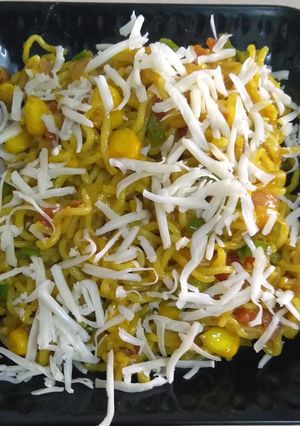 વેજીટેબલ મસાલા મેગી (Vegetable Masala Maggi Recipe In Gujarati) રેસીપી મુખ્ય ફોટો