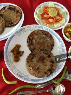 बाजरे की रोटी(bajre ki roti recepie in hindi) रेसिपी मुख्य फोटो