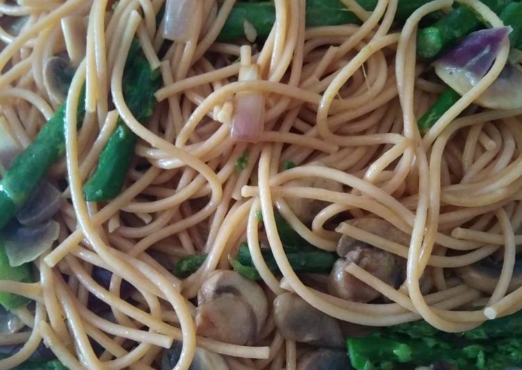 Spaguettis primavera (vegano)