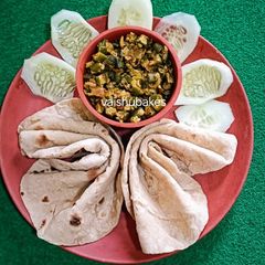 Bhendichi Bhaji (Maharashtrian Style Bhindi/ Okra) A picture of Bhendichi Bhaji (Maharashtrian Style Bhindi/ Okra).