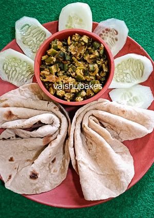 A picture of Bhendichi Bhaji (Maharashtrian Style Bhindi/ Okra).