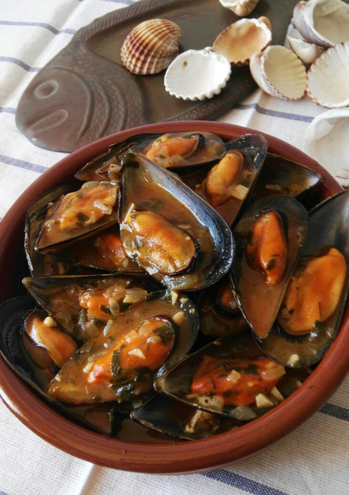 Una foto de Mejillones en salsa picante