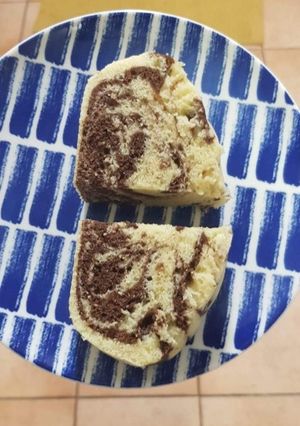 A picture of Auntie's steamed zebra cake.