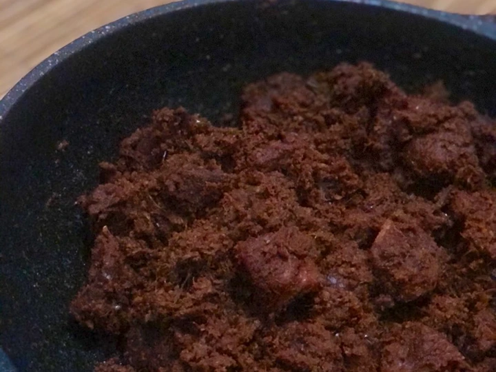 Langkah Mudah untuk Menyiapkan Resep  54. Rendang Daging Rumahan #cookingdiary yang Bisa Manjain Lidah, Enak Banget