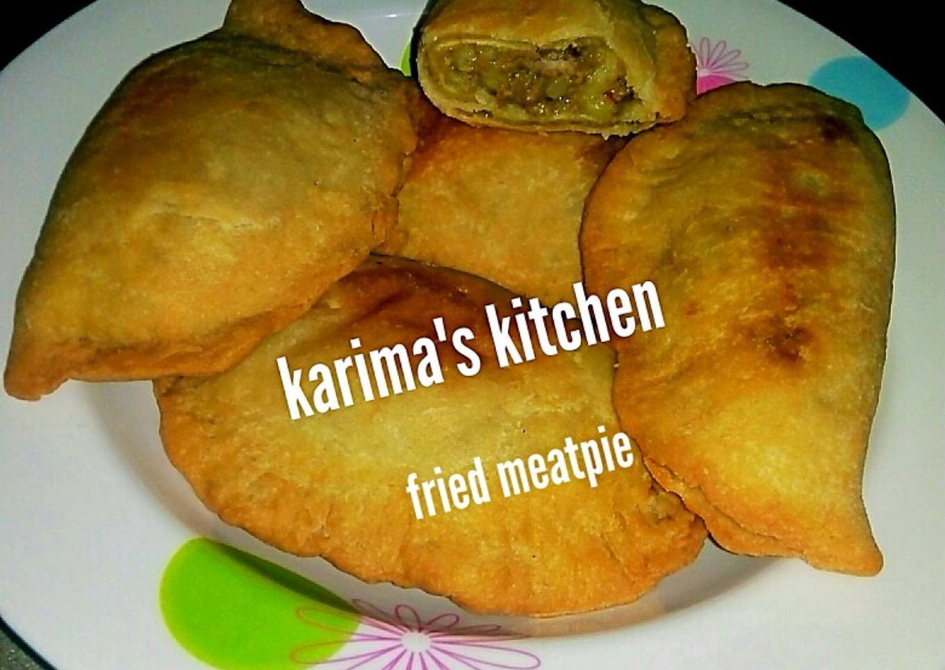 Fried meat pie