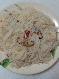 無油版香菇炒米粉 的食譜成品照片