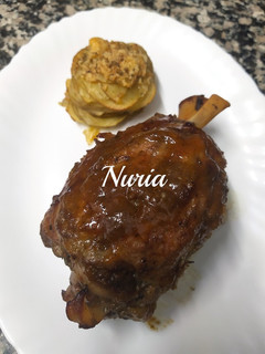 Una foto de Codillo asado