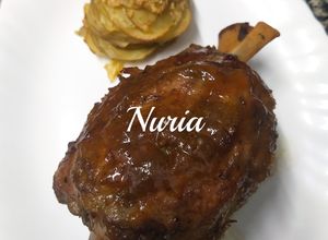 Una foto de Codillo asado