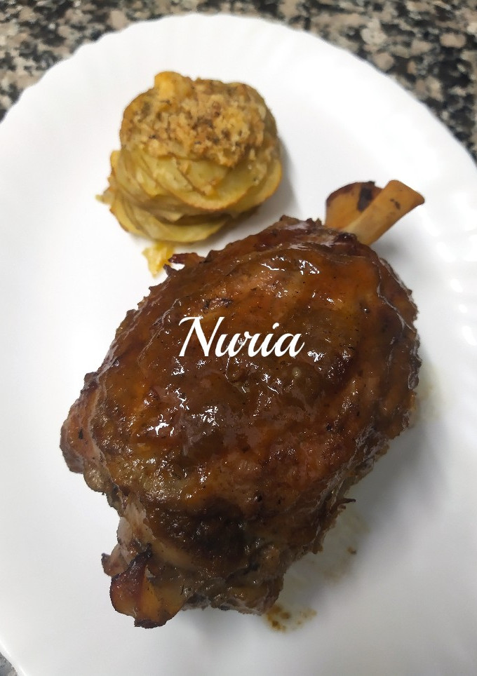 Una foto de Codillo asado