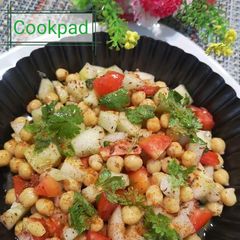 A picture of Spicy chickpeas Salad.