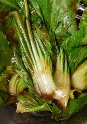 A picture of Pak choi with Garlic and Oyster sauce 😀.