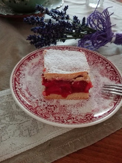 Meggyes pudingos pite recept fotója