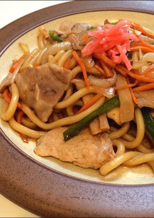 A picture of Vegetable-Packed Yaki Udon.