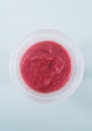 Une photo de *Compote pommes et groseilles*
