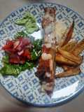 Vacío a la pizza con papas al horno y ensalada