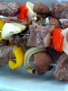 Una foto de Pinchos de carne al estilo italiano
