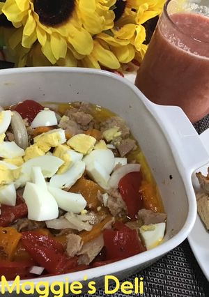 Una foto de Maggie’s Pimientos asados con Atún