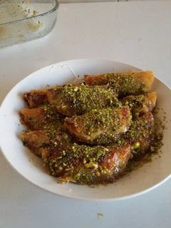 صورة لوصفة بقلاوه بالكيمر والفستق روووووعه