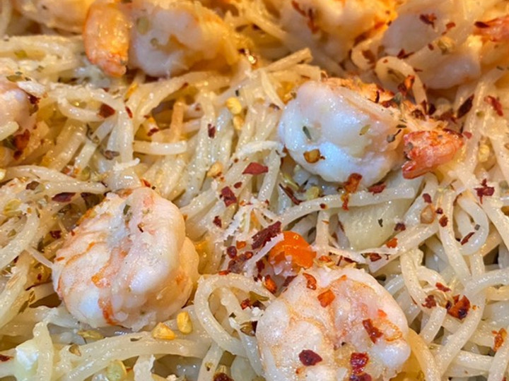Langkah Mudah untuk Menyiapkan Spaghetti Aglio Olio Udang, Bisa Manjain Lidah