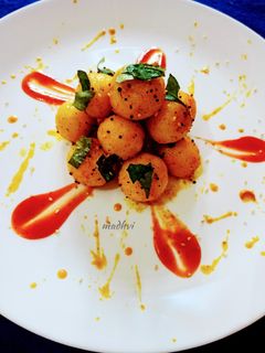 सूजी बॉल्स (Suji Balls recipe in Hindi) रेसिपी मुख्य फोटो