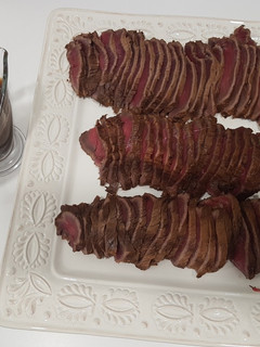 Una foto de Tataki de solomillo de cerdo