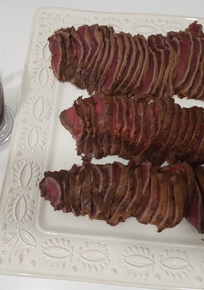 Una foto de Tataki de solomillo de cerdo
