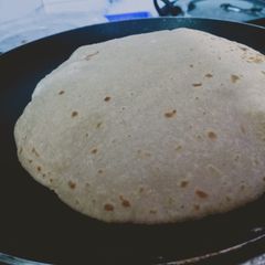 A picture of Fulka roti.