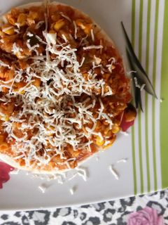 वेज पिज्जा (Veg pizza recipe in hindi) रेसिपी मुख्य फोटो