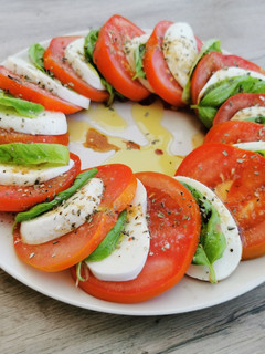 Caprese saláta recept fotója