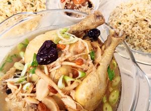 Hình của món Gà Hầm Nhân Sâm/ Ginseng Chicken Soup.