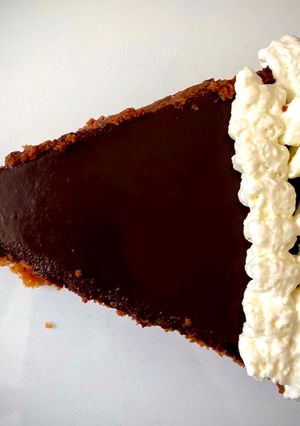 চকলেট ক্রিম চীজ কেক(Chocolate Cream Cheese Cake recipe in Bengali) রেসিপির প্রধান ছবি
