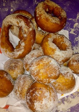 Una foto de Bolitas de fraile y rosqitas