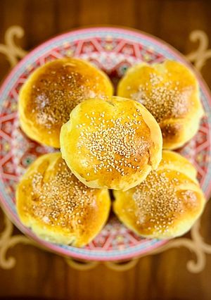 عکسی از دستور نان همبرگر (یا صبحانه)با خمیر ترش 🥯