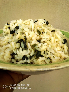 A picture of Ugu(pumpkin Leaf)Rice.
